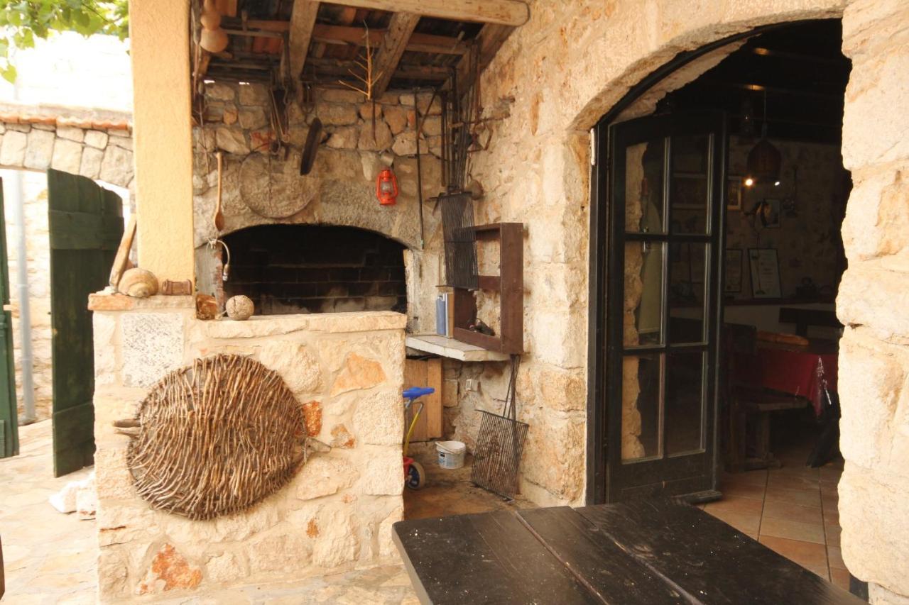 Apartments With A Parking Space Ivan Dolac, Hvar - 8753 Exterior foto